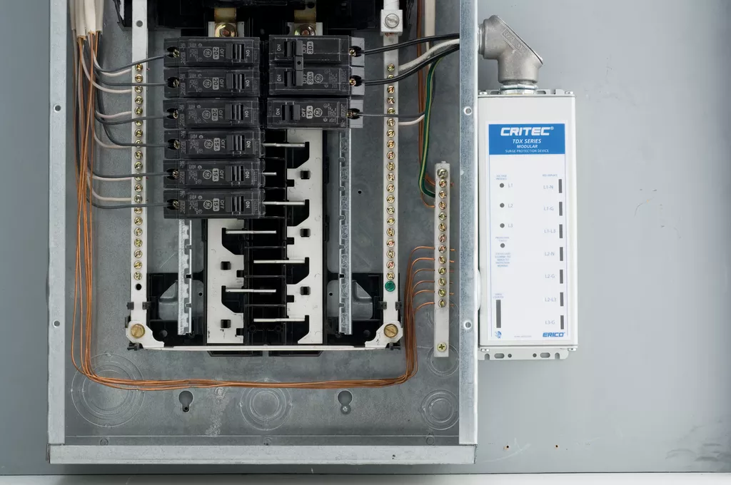 Erico TDX100M277480 Modular TDX Panel Protector, 100 kA, 277/480 V Un, 3Ph 4W+G Distribution System