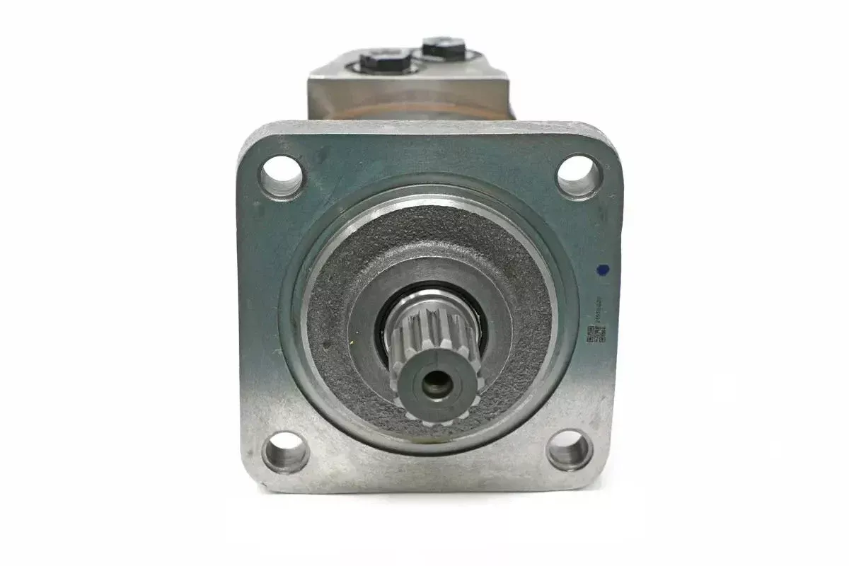 Hydraulic Drive Travel Motor Fits Bobcat 450 Skid Steer