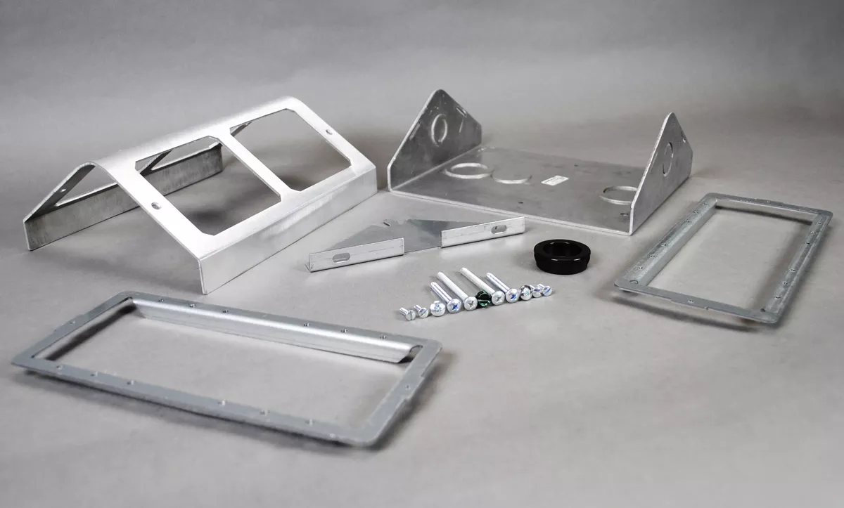 Wiremold MP8 Multiplex Dual-Service Fitting