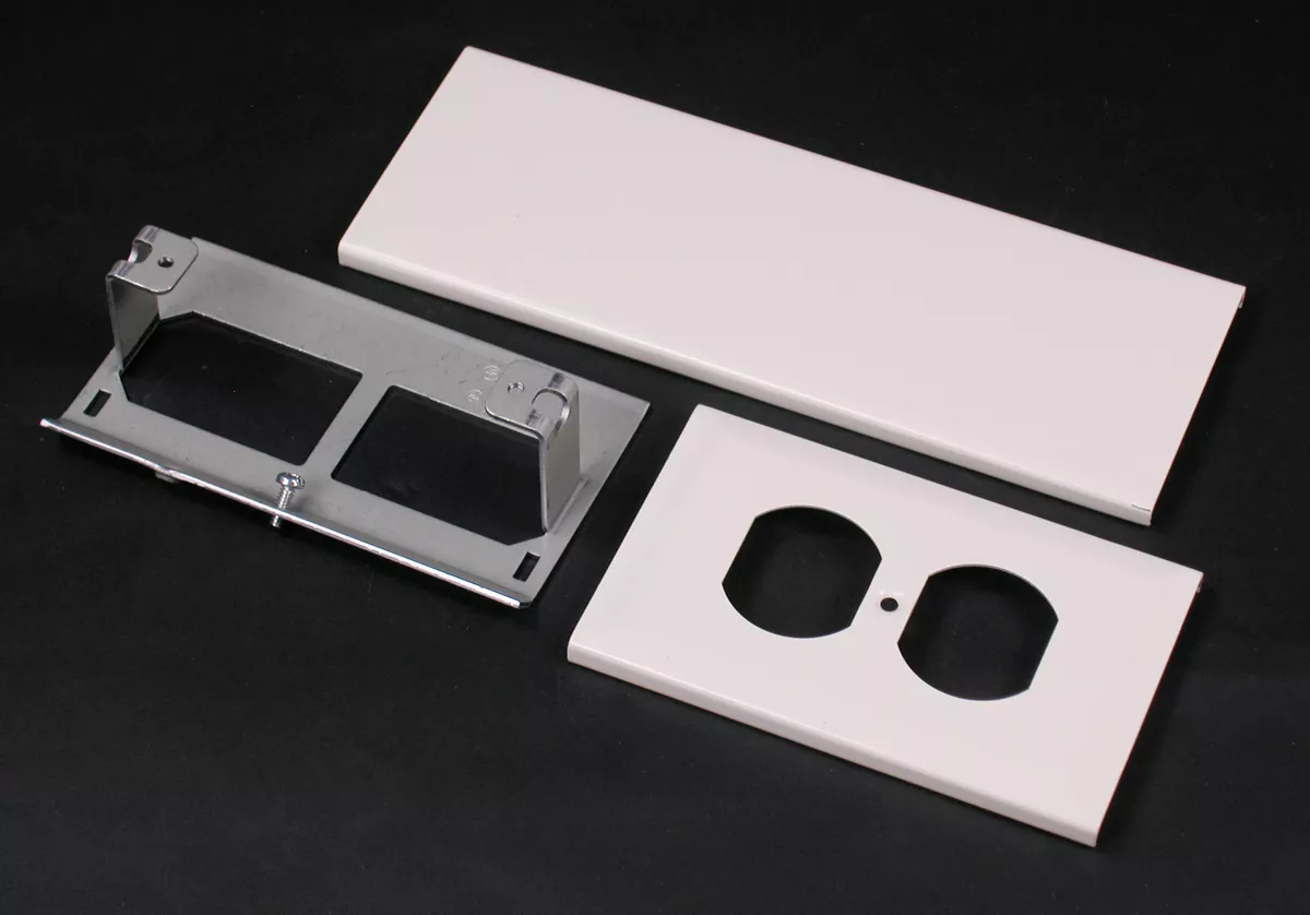 WM 30TP-B-WH DUPLEX REC COVER 30 SE